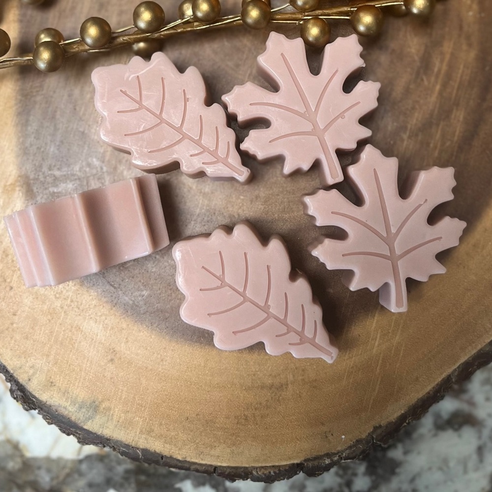 Maple Leaf Shaped Soap - Maple Scent ~ 5 soaps - Picture 4 of 6